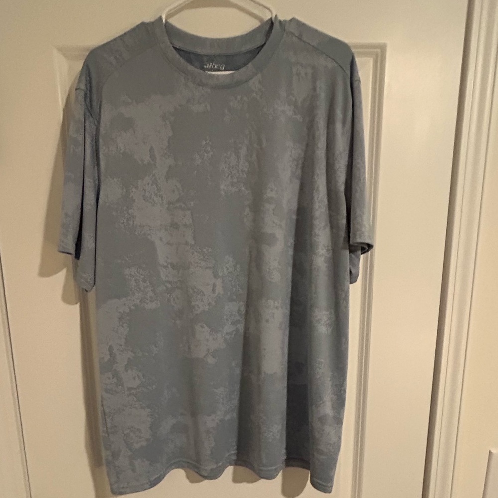 BCG Light Blue Unique patterned Short Sleeve Tee for Men. Size: XXL